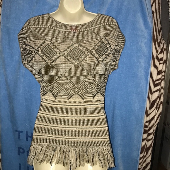 Ruby rd petite tan black & white sweater top PM - Picture 3 of 6